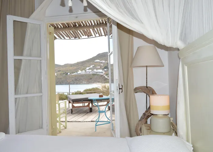 Sea Side & Aparthotel Kalo Livadi