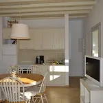 Sea Side & شقة فندقية 2*