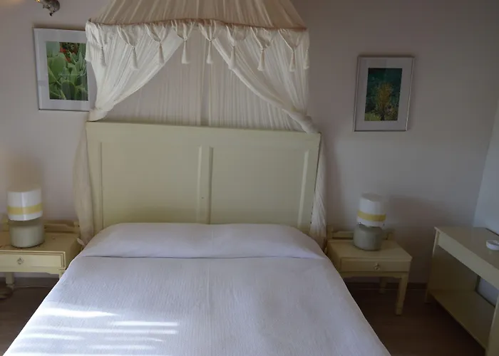 Sea Side & 2* Kalo Livadi