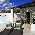 Sea Side Studios&houses 2*