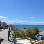 Sea Side Studios&houses