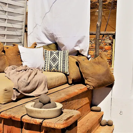 Sea Side & 2* Kalo Livadi