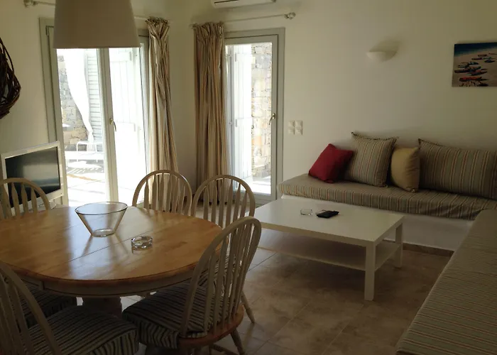 Apartahotel Sea Side Studios&houses 2*